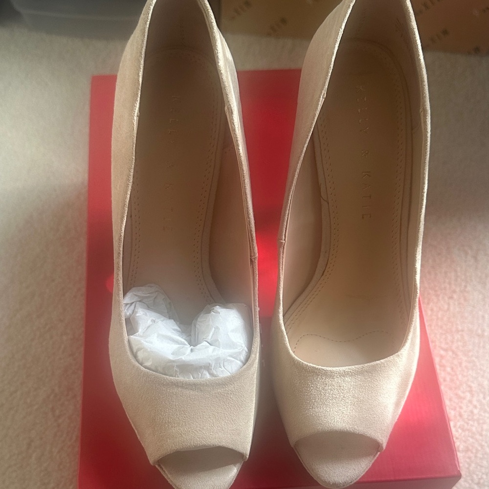 Beige suede Peep-Toe Heels